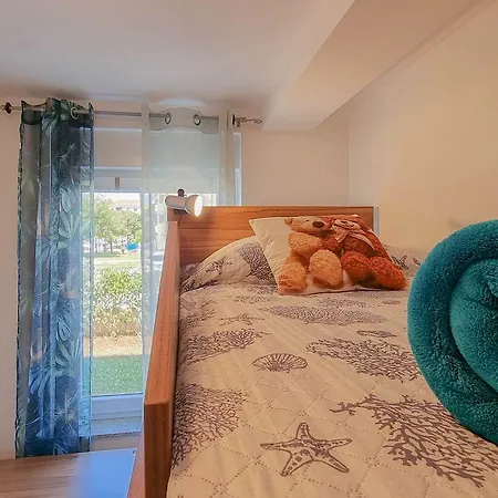 Strandnahes Mit Meerblick, Mediterranem Garten, Liegen, Waschmaschine Apartment